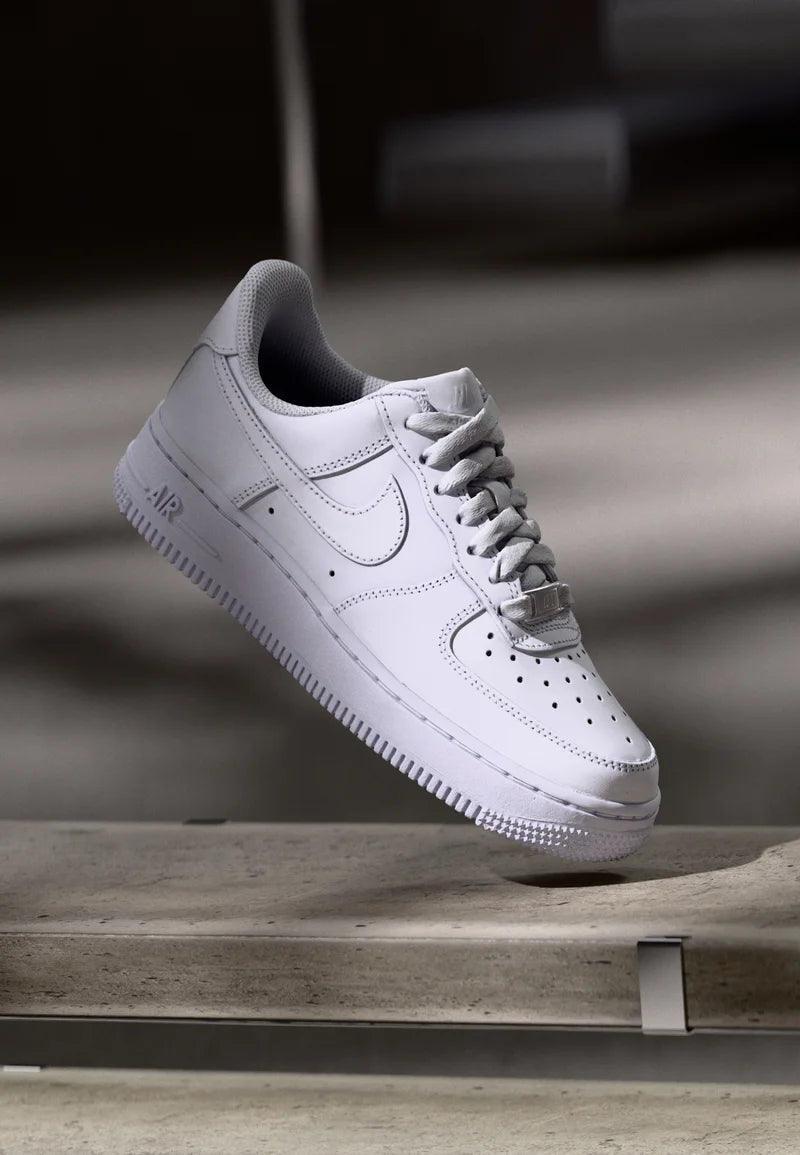 NIKE AIR FORCE 1 '07 LE